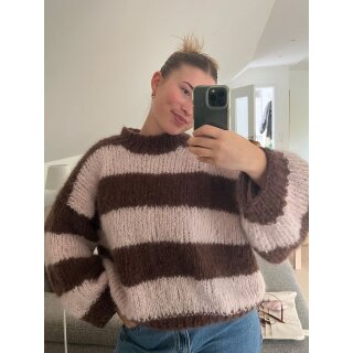 HAPPYCOEURSWEATER