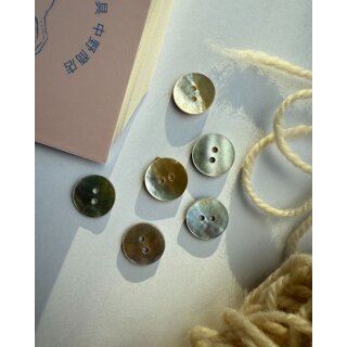 Petite Knit "Perlmuttknöpfe" - 15mm 6 Stck