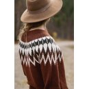 "Unfolding Landscapes - 17 knits for the road" by Ronja Hakalehto