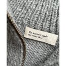 "My mother made me wear this!" Textillabel