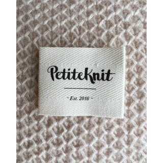 "PetiteKnit - Est. 2016" Textillabel